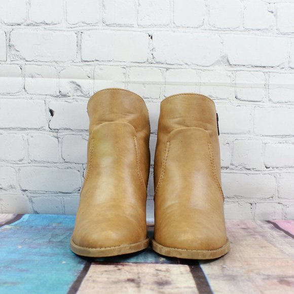 Dolce Vita Brown Leather Side Zipper High Heel Ankle Booties Size 8.5 - Picture 4 of 9